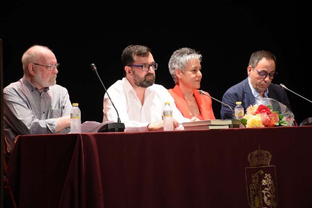Fulgencio Caballero presenta su nueva novela 'Sietetiros'