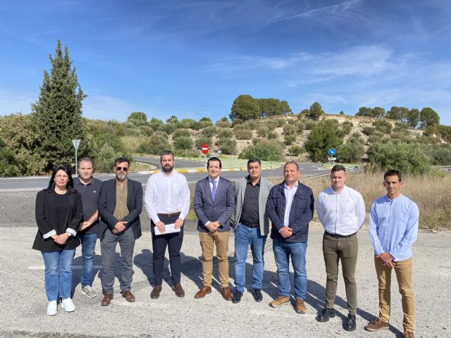Realizará un estudio de mejora de la intersección de la RM-714 en Calasparra