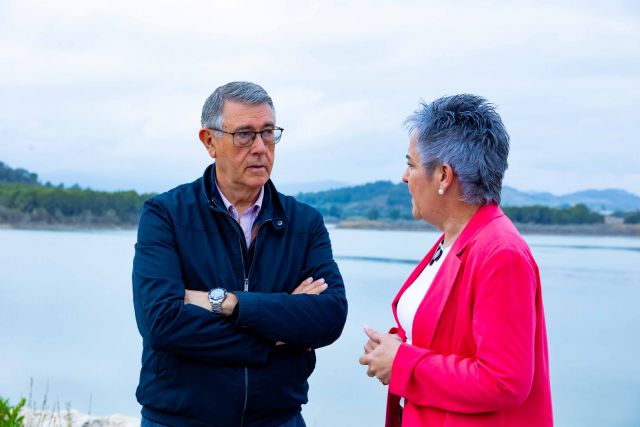 El presidente de la CHS visita junto a la alcaldesa de Calasparra las obras de recuperación de los desagües del embalse del Argos