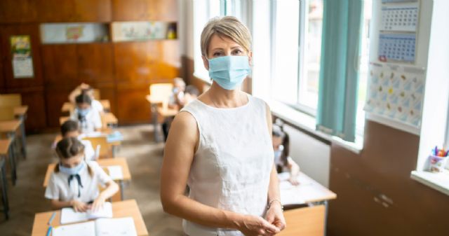 Piden el mantenimiento de los docentes de refuerzo COVID durante el curso 2021-2022