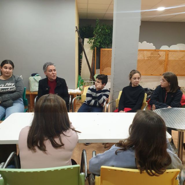 La alcaldesa de Calasparra se reúne con el Consejo Local de Infancia y Adolescencia para escuchar sus propuestas