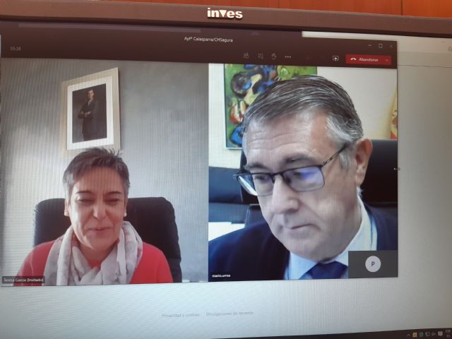 El Presidente de la CHS, Mario Urrea se ha reunido esta mañana con la alcaldesa de Calasparra