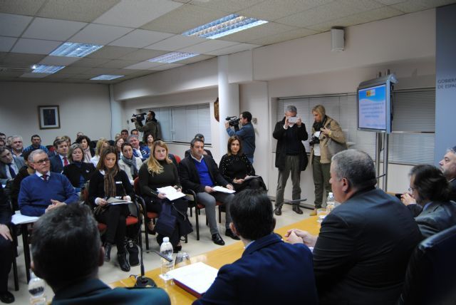 El concejal Antonio José Merino asiste a una reunión sobre seguridad convocada por la delegación del Gobierno