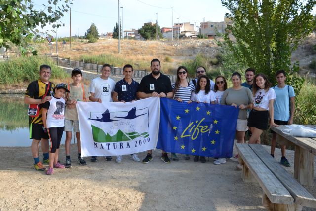 Voluntarios recogen 50 kilos de basura de la ribera del río Argos en Calasparra