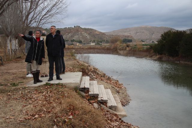 El presidente de la CHS realiza una visita técnica a Calasparra junto a la alcaldesa y su equipo de gobierno