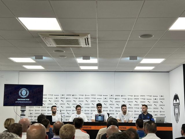 Presentación oficial 'Escoles Valencia club de fútbol'
