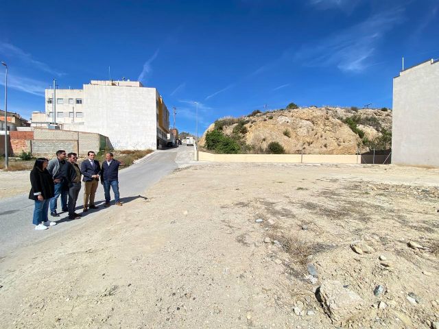 La Comunidad cede al Ayuntamiento de Calasparra una parcela para solventar la necesidad de aparcamiento del municipio