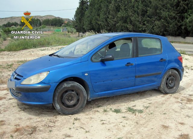 La Guardia Civil investiga a una conductora después de sufrir un accidente por cuadruplicar la tasa de alcohol máxima permitida