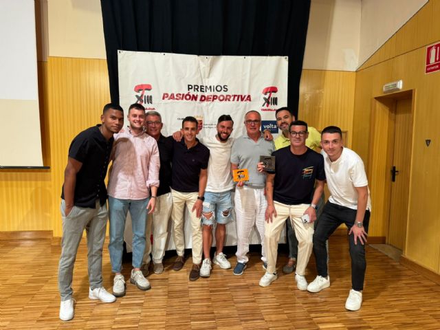 El Club de Fútbol Ciudad de Calasparra, galardonado en la Gala Pasión Deportiva con dos reconocimientos para la afición y su entrenador