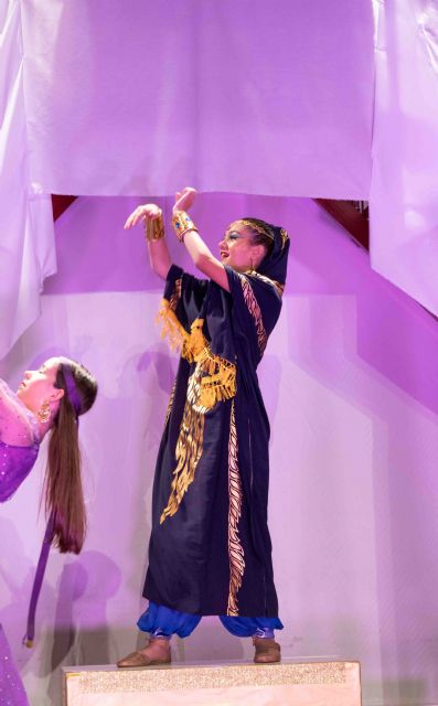 Una historia mágica con un público entregado: así fue el espectacular musical 'Aladdin' del grupo de artes escénicas del Colegio Sagrado Corazón de Calasparra