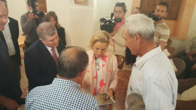 La Comunidad sacará una línea de ayudas para que pequeños agricultores modernicen sus explotaciones