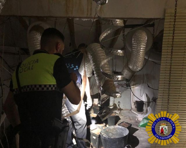 La policía local desmantela un laboratorio de interior para el cultivo de marihuana