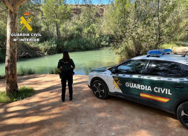 Rescatan a dos personas del río Segura en Calasparra