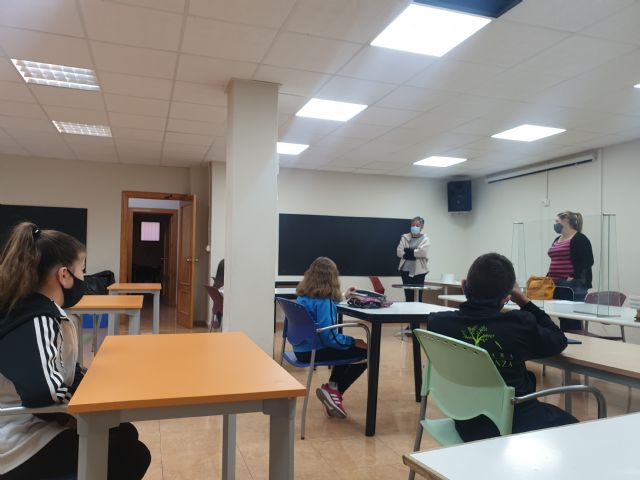 La alcaldesa de Calasparra se reúne con los niños y niñas del Consejo de Infancia y Adolescencia