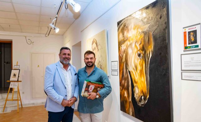 El Club Taurino de Calasparra inaugura la exposición 'Pureza y Arte' del artista Adrián Sánchez Retamosa