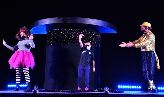 'MAGICUS' el espectáculo de magia y humor, en Calasparra