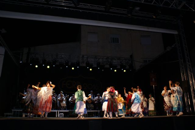 De lujo. El XIX Festival Internacional de Folclore Villa de Calasparra sorprende por su exquisitez y riqueza