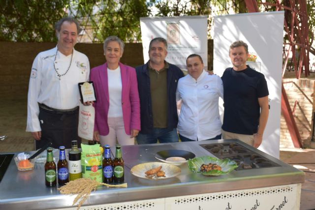 Firo Vázquez, chef y gerente del restaurante 'El Olivar', participó en las terceras Jornadas Gastronómicas del Arroz de Calasparra