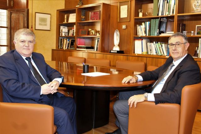 Mario Urrea se reúne con José Vélez, alcalde de Calasparra