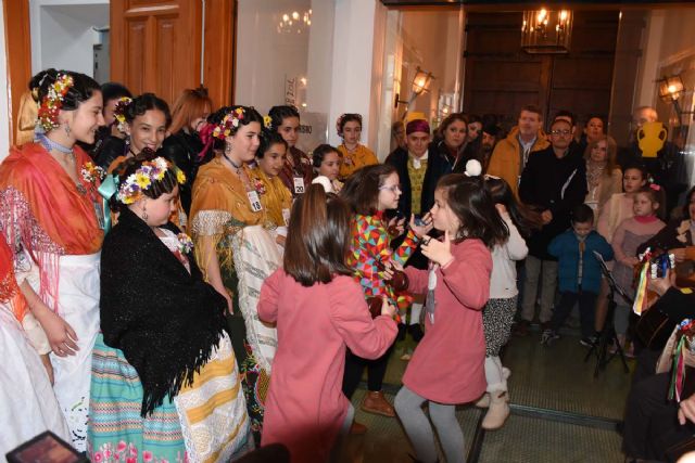 Las candidatas infantiles a Reina de la Huerta de Murcia celebraron el pasado sábado una jornada de convivencia en Calasparra