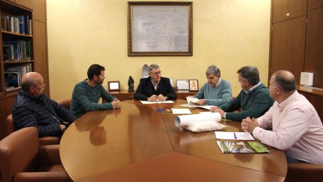 El presidente de la CHS mantiene una reunión con la DOP Arroz de Calasparra y el sector arrocero de la Región de Murcia