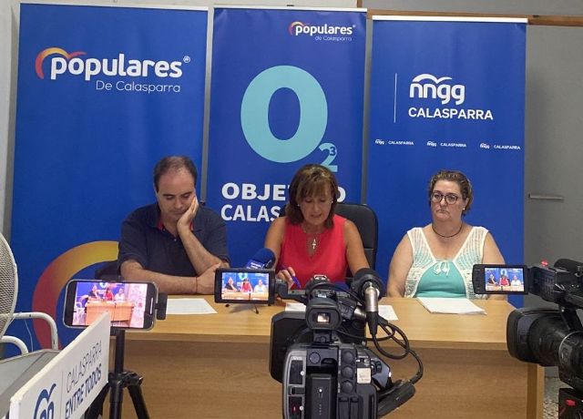 El PP de Calasparra exige renuncias inmediatas en la ejecutiva local del PSOE debido a su falta de acción frente a insultos y ataques homófobos de un miembro de su equipo hacia un concejal del PP